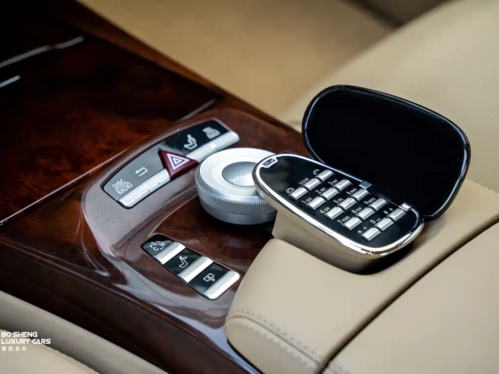 Mercedes-Benz S-Class AMG 2010 — фото 26