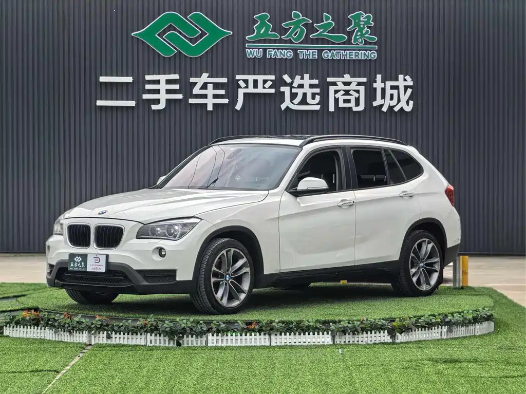BMW X1 2014 — фото 1
