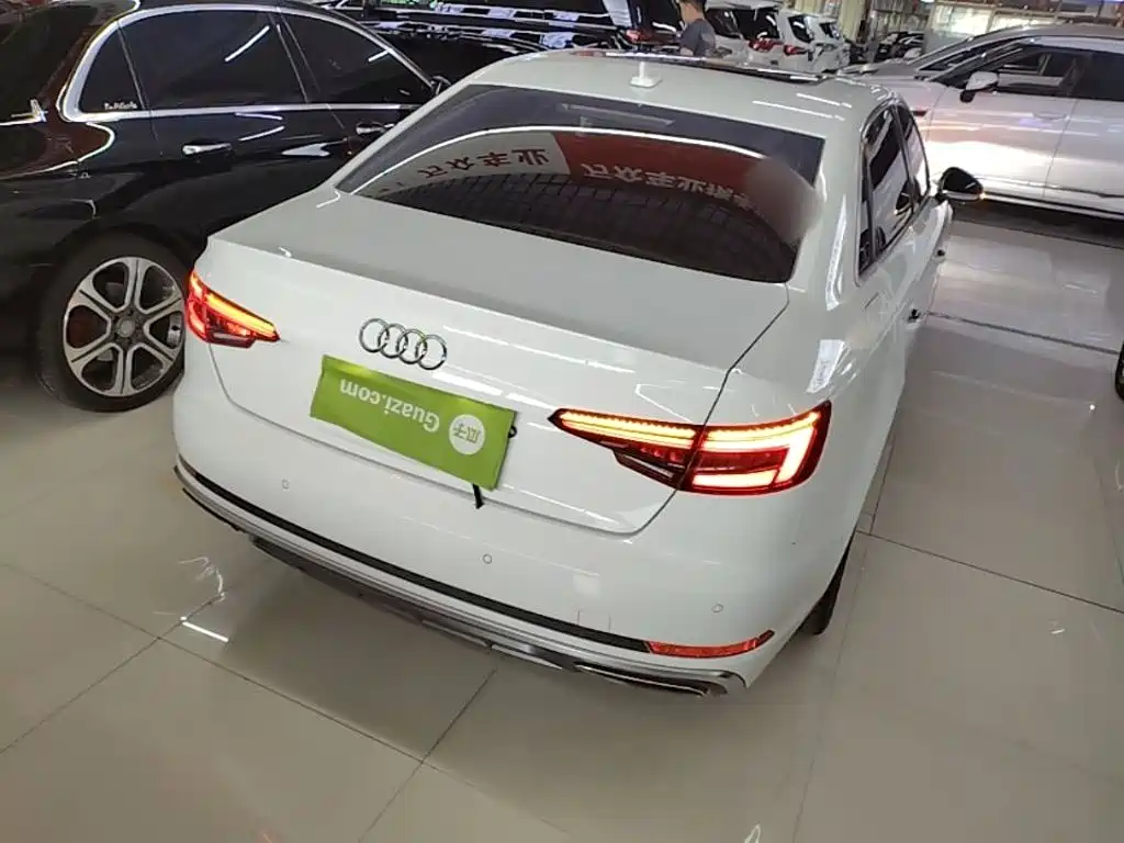 Audi A4L 2019