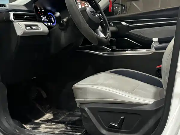 Geely Emgrand 2021