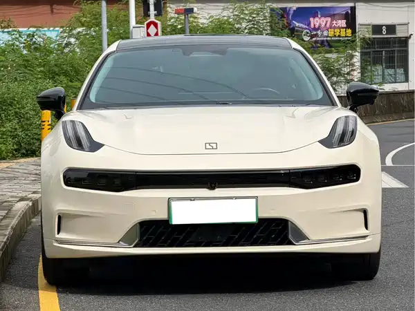 Zeekr 001 2022