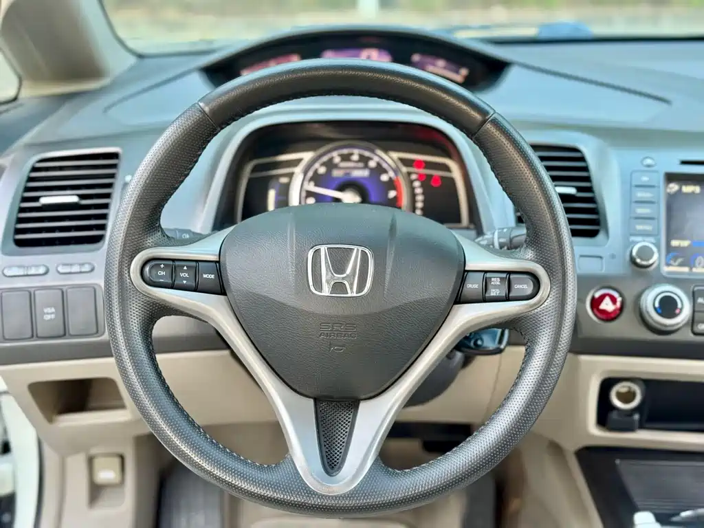 Honda Civic 2013 — фото 10