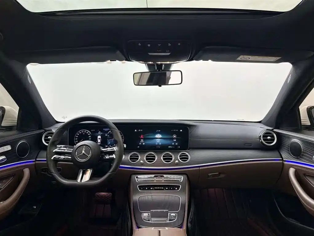 Mercedes-Benz E-Class 2022 — фото 8