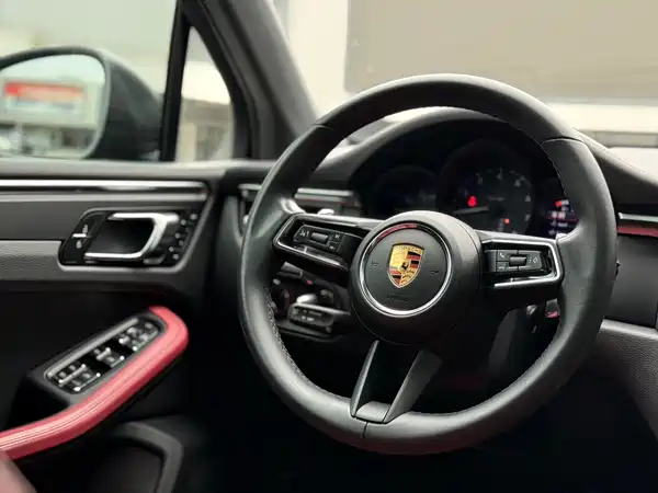 Porsche Macan 2022