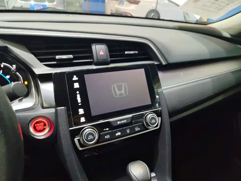 Honda Civic 2019 — фото 13