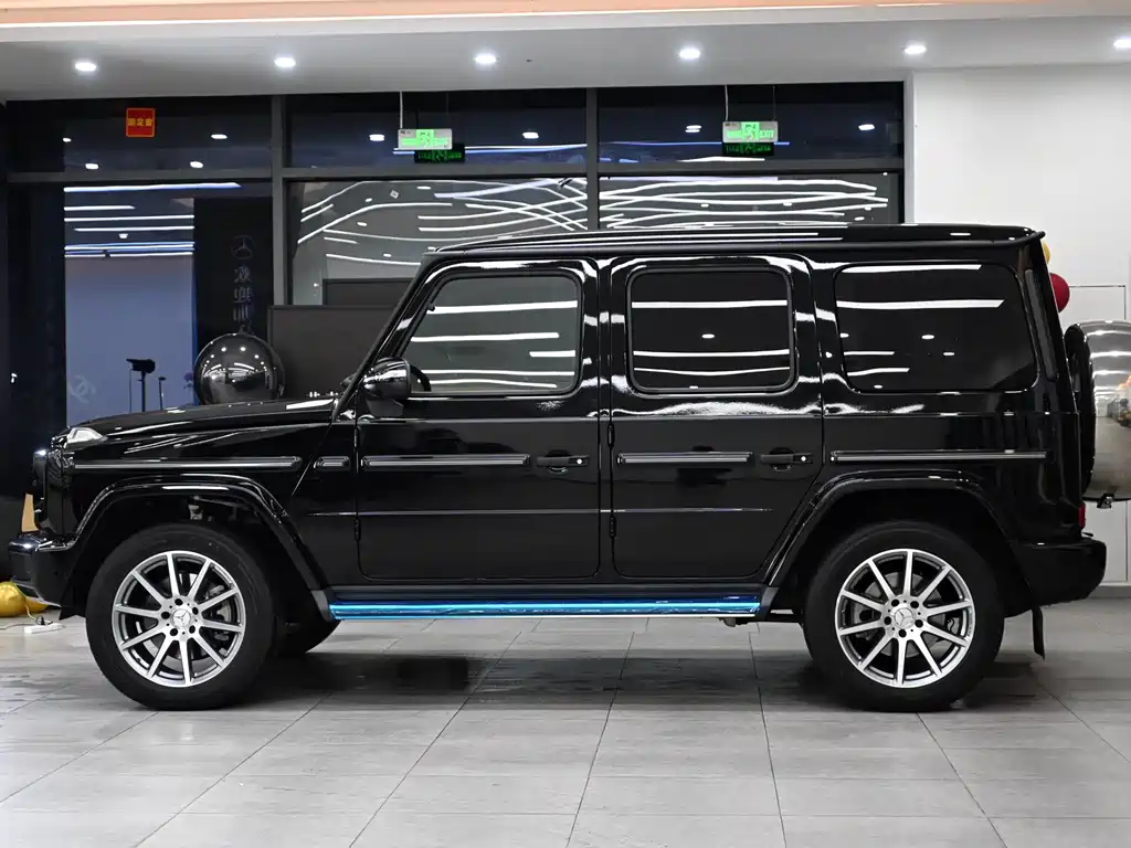 Mercedes-Benz G-Class 2024 — фото 10