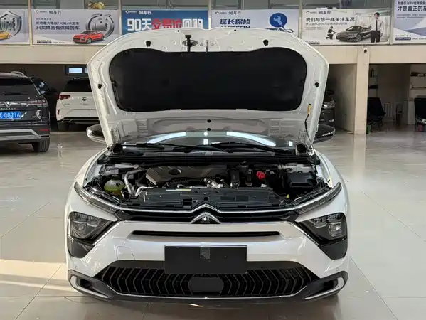 Citroën Versailles C5 X 2024