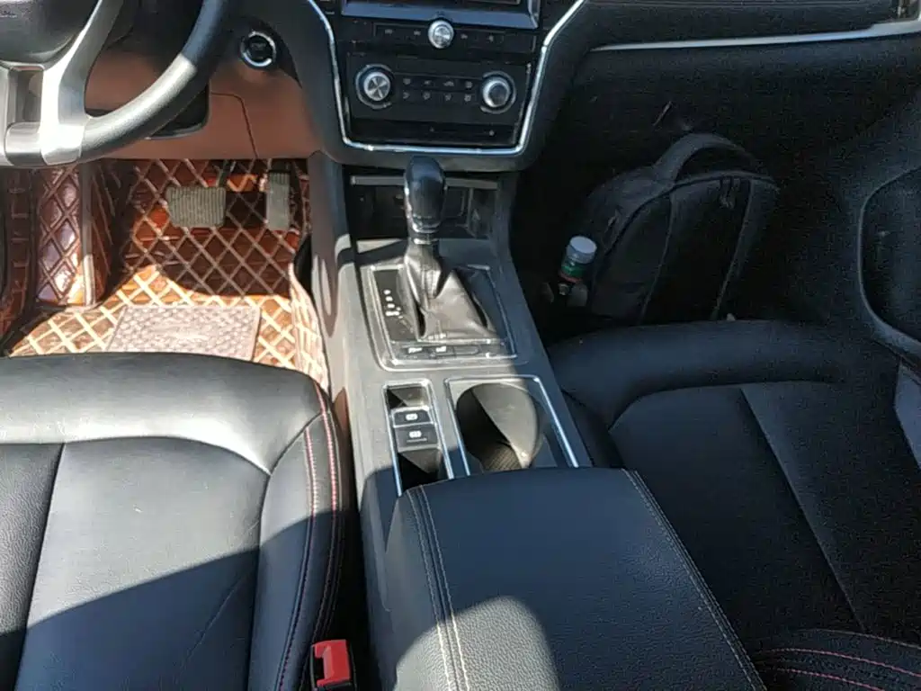 Roewe i6 Classic 2019 — фото 10