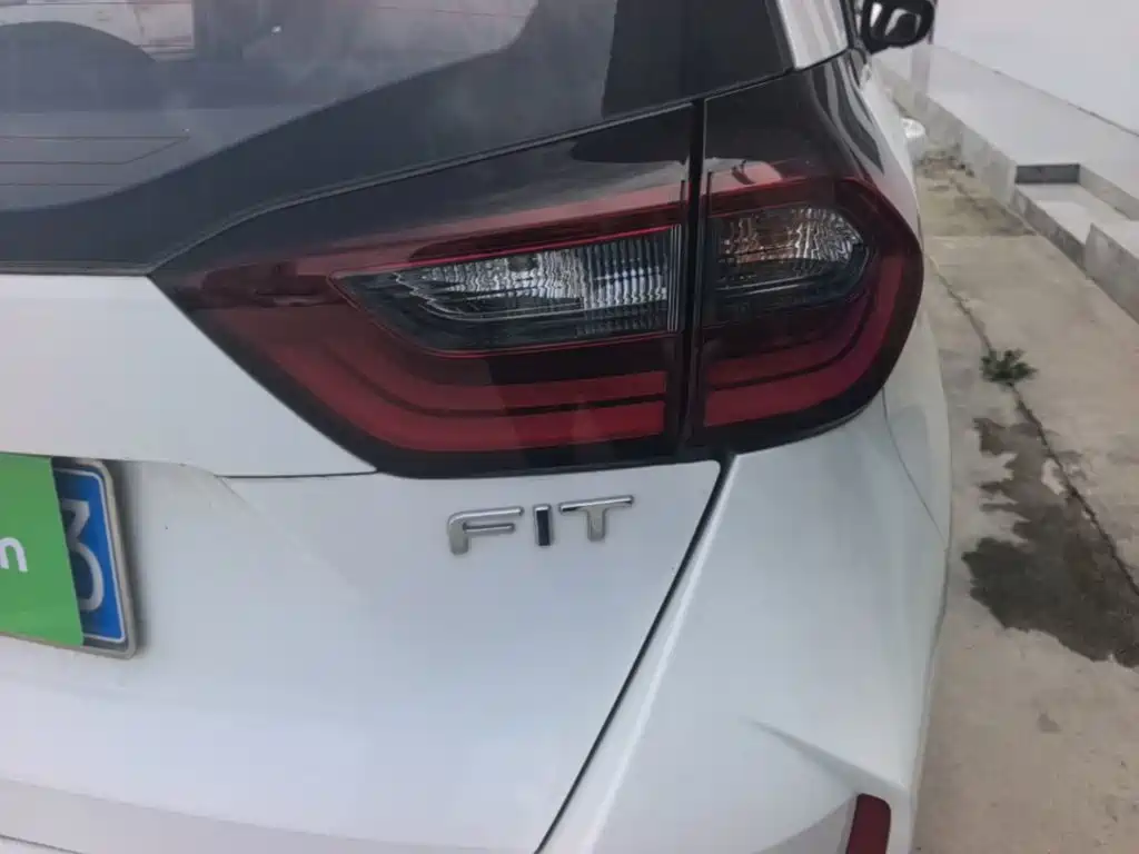 Honda Fit 2023 — фото 8