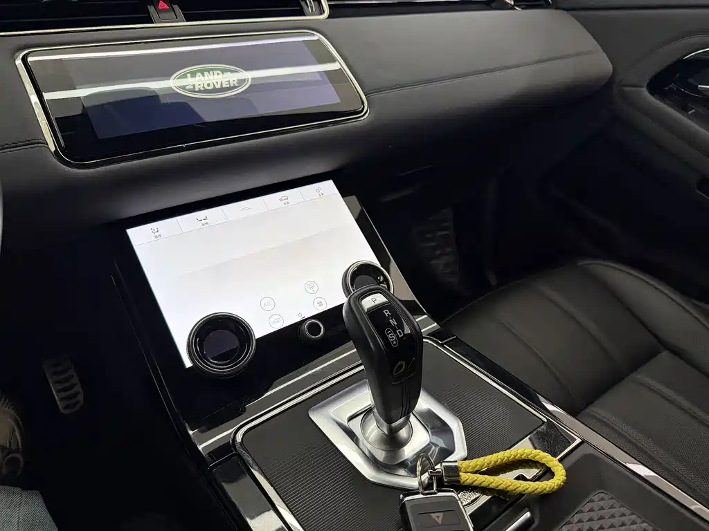 Land Rover Evoque 2021 — фото 12