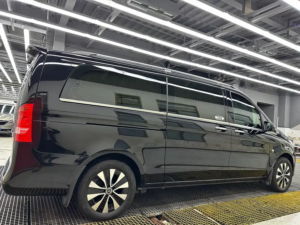 Mercedes-Benz Vito 2022 — фото 12