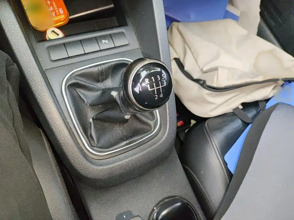 Volkswagen Sagitar 2014