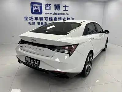 Hyundai Elantra 2022