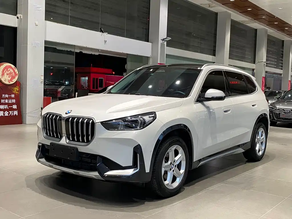 BMW X1 2023 — фото 1