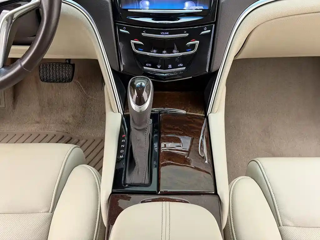 Cadillac XTS 2016 — фото 24