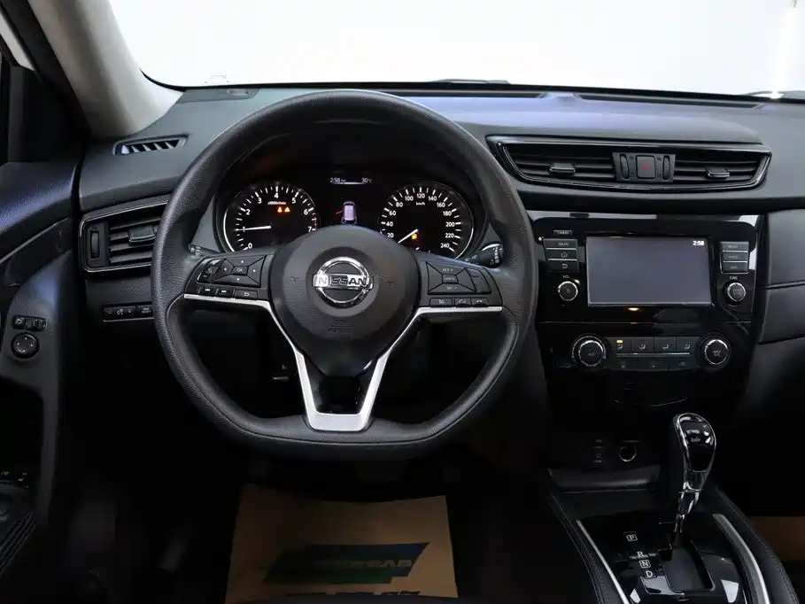 Nissan X-Trail 2018 — фото 28