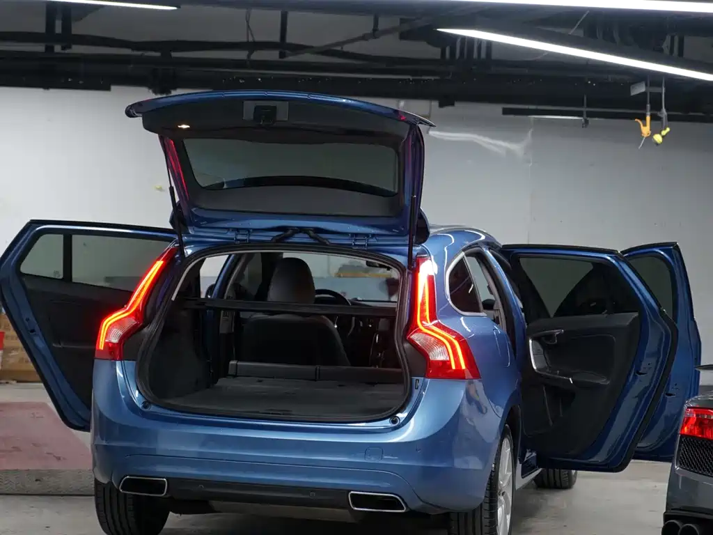 Volvo V60 2016 — фото 28