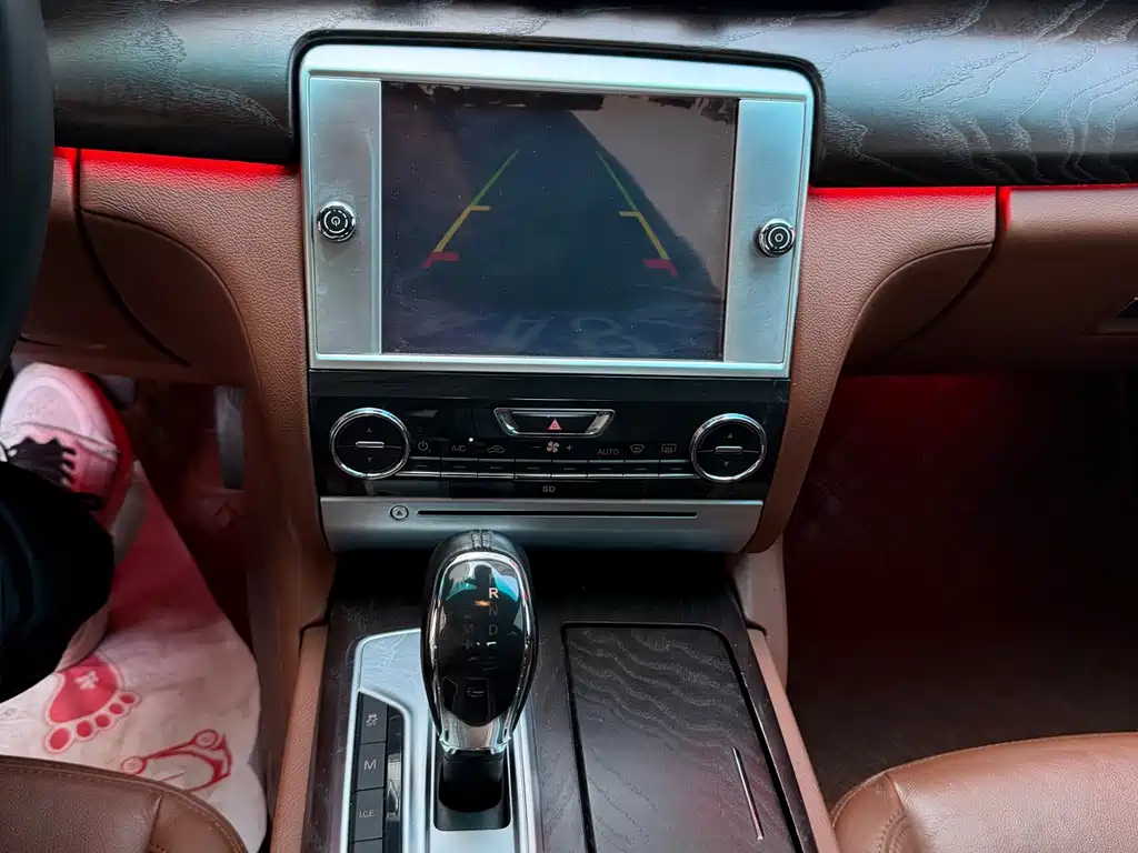 Maserati Quattroporte 2015 — фото 10