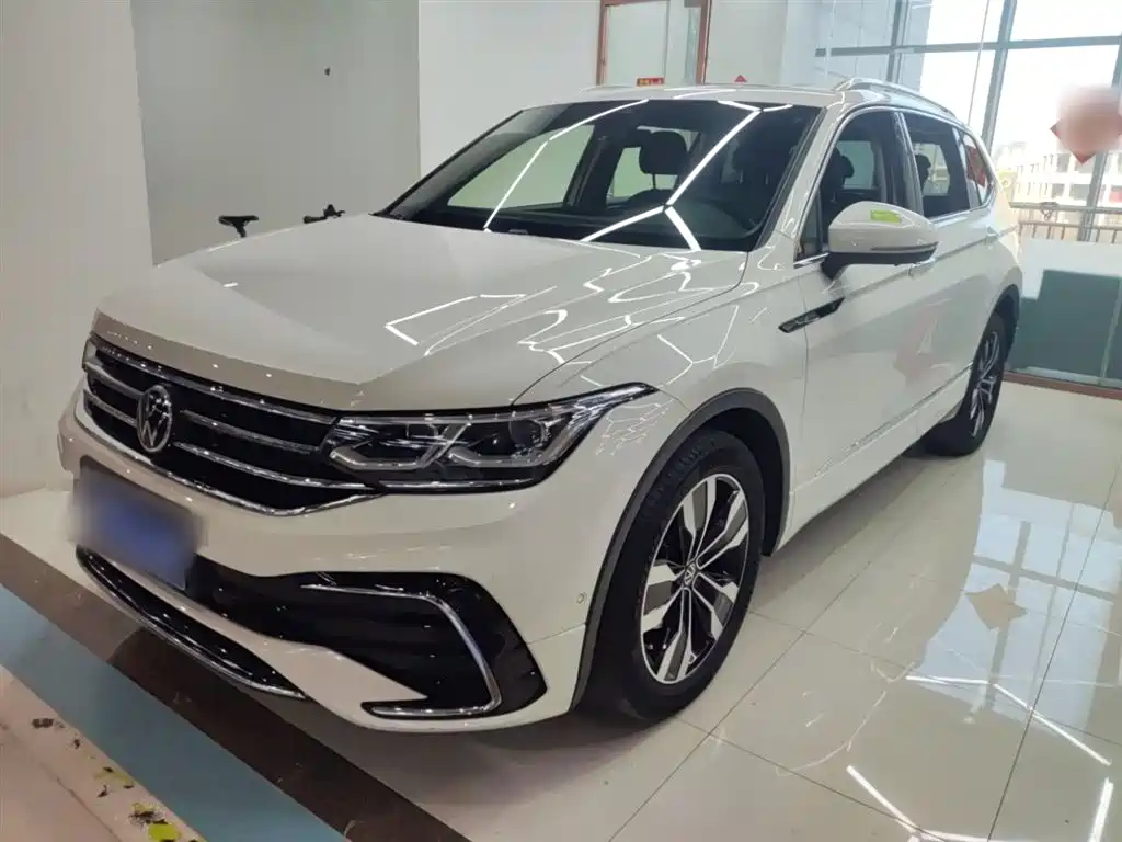 Volkswagen Tiguan L 2022 — фото 2