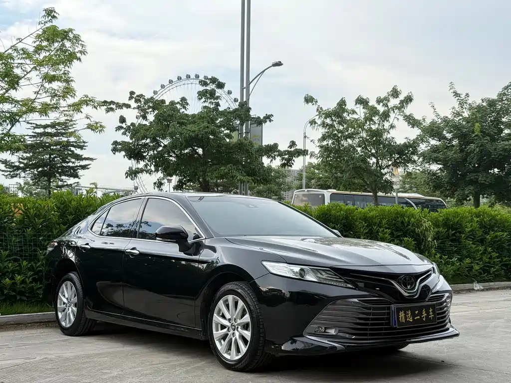 Toyota Camry 2021 — фото 3
