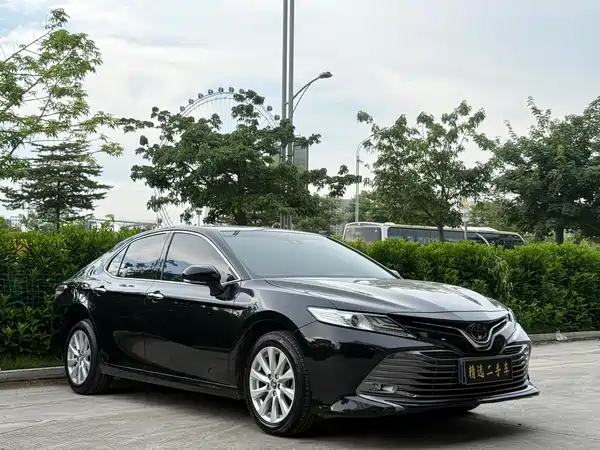 Toyota Camry 2021
