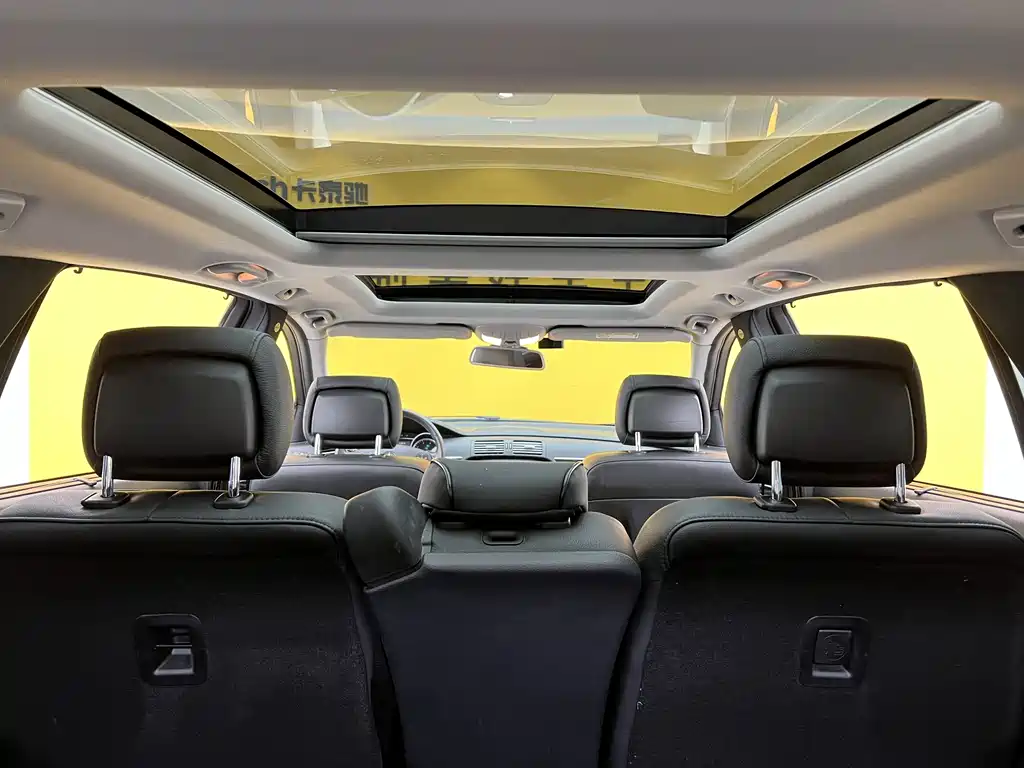 Mercedes-Benz R-Class 2017 — фото 19