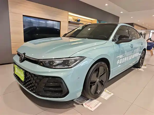 Volkswagen Passat 2025