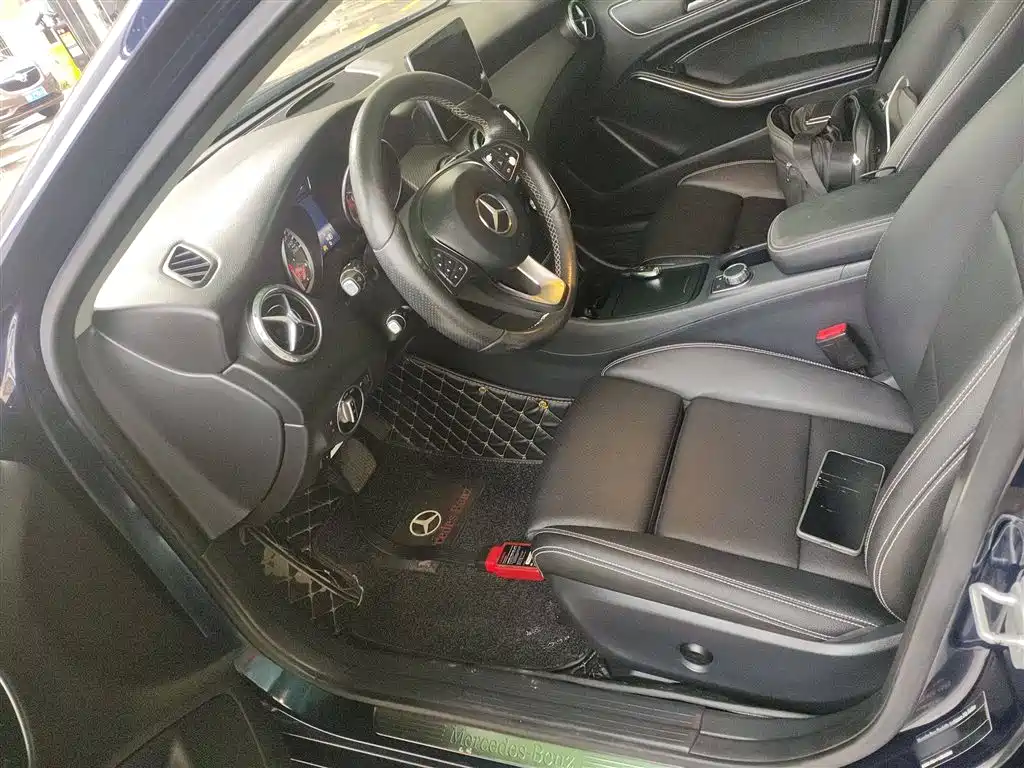 Mercedes-Benz GLA 2017 — фото 15
