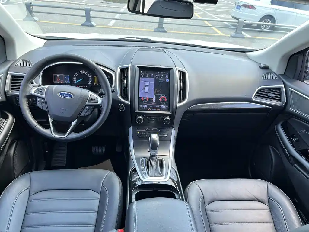 Ford Edge 2019 — фото 12