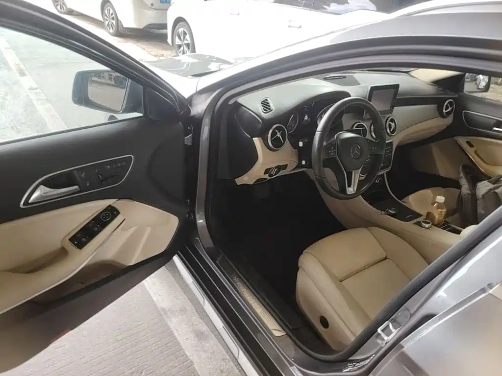 Mercedes-Benz GLA 2016 — фото 12