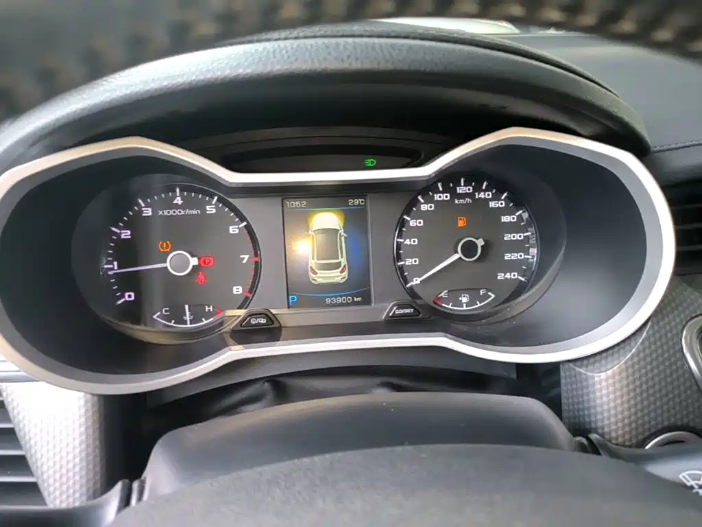 Geely Emgrand GS 2018 — фото 12