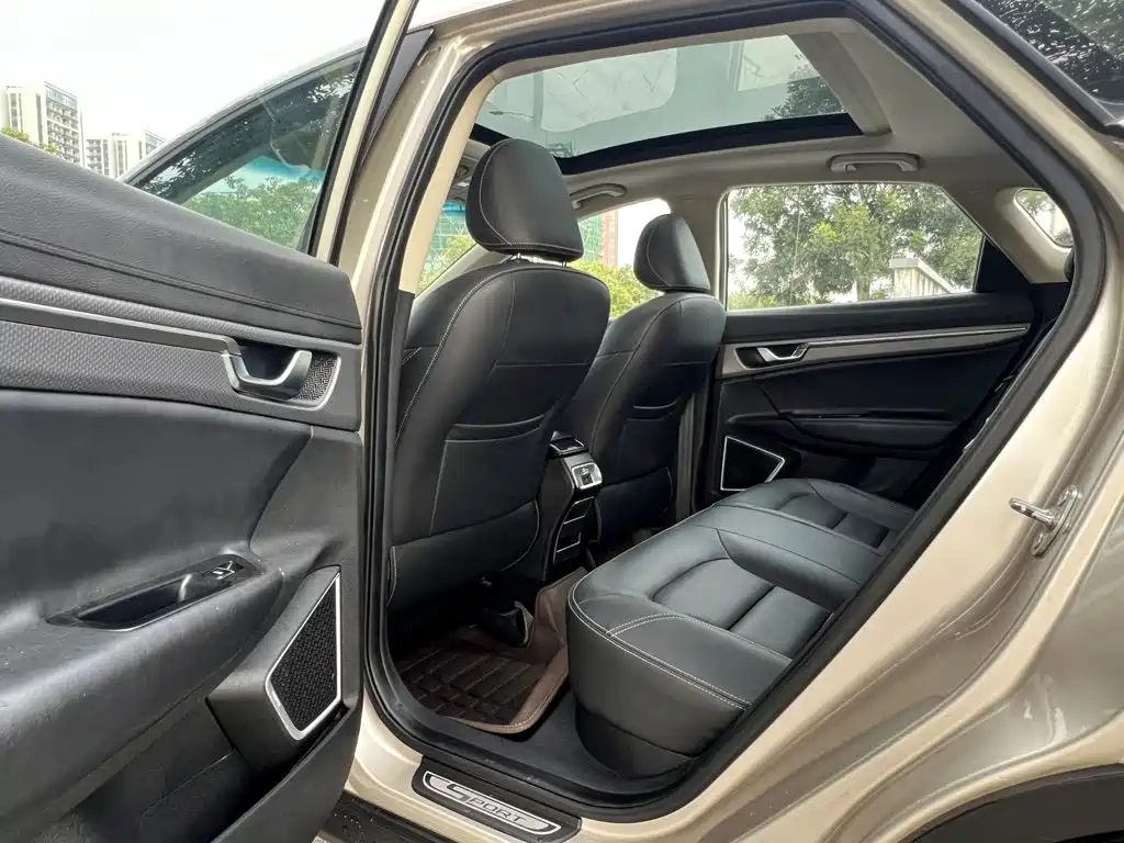 Geely Emgrand GS 2018 — фото 17