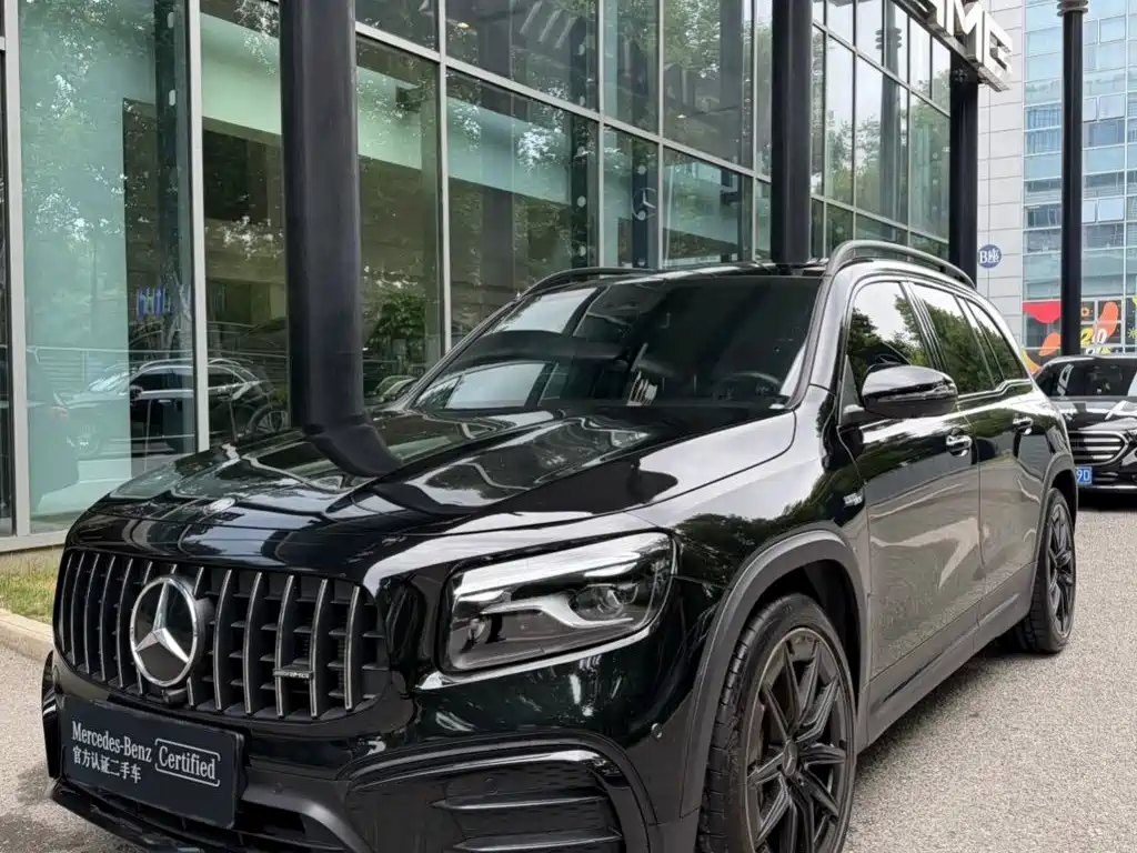 Mercedes-Benz GLB AMG 2025 — фото 1
