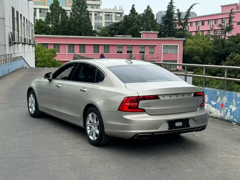 Volvo S90 2017 — фото 4