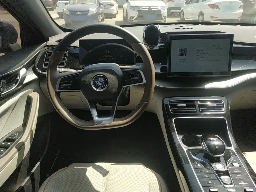 BYD Qin PLUS 2023 — фото 11