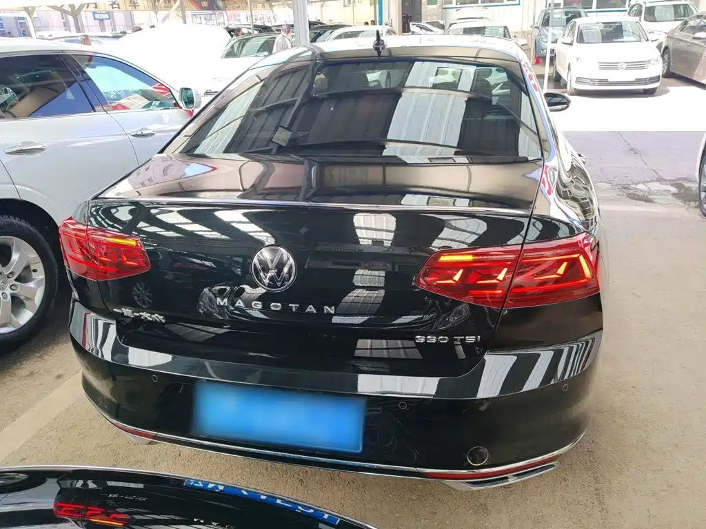 Volkswagen Magotan 2025