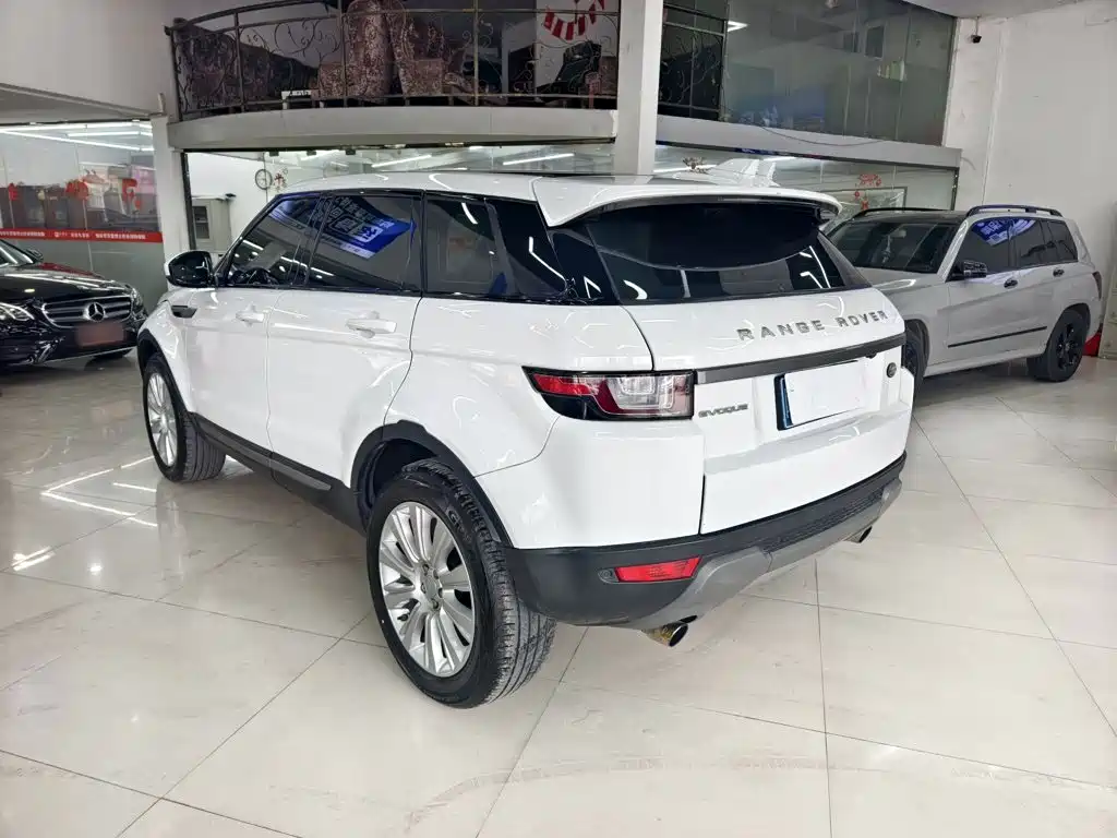 Land Rover Evoque 2017 — фото 10