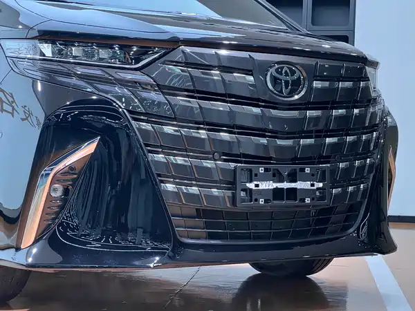 Toyota Alphard 2024