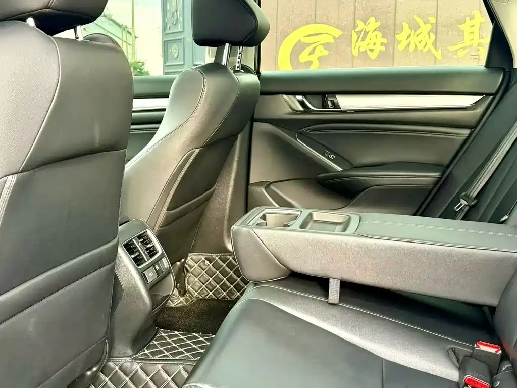 Honda Accord 2022 — фото 4