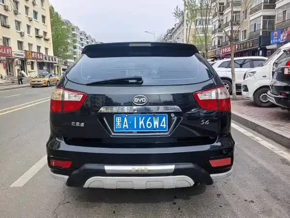 BYD S6 2013