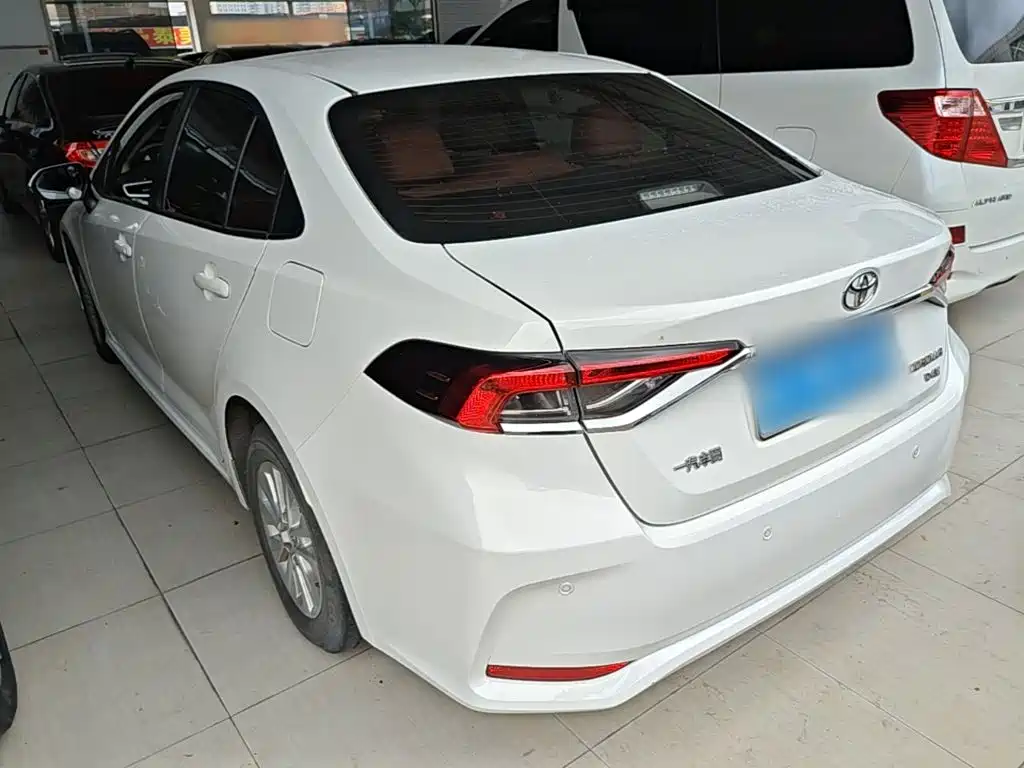 Toyota Corolla 2020 — фото 23