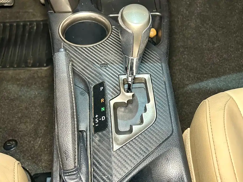 Toyota RAV4 2016 — фото 19