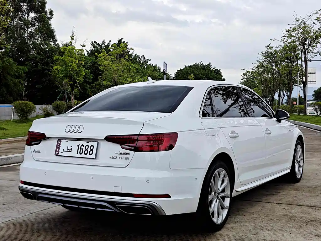 Audi A4L 2019 — фото 10