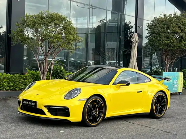 Porsche 911 2020