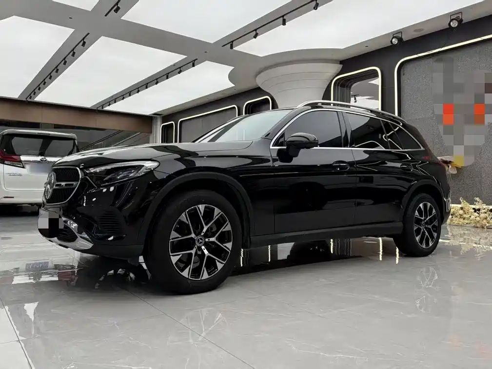 Mercedes-Benz GLC 2023
