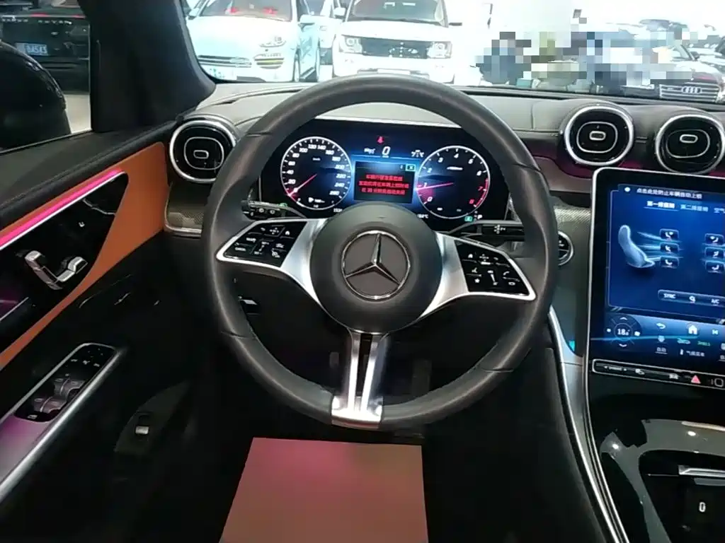 Mercedes-Benz GLC 2023