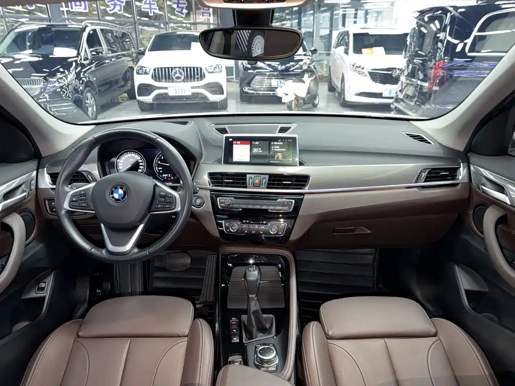 BMW X1 2019 — фото 12