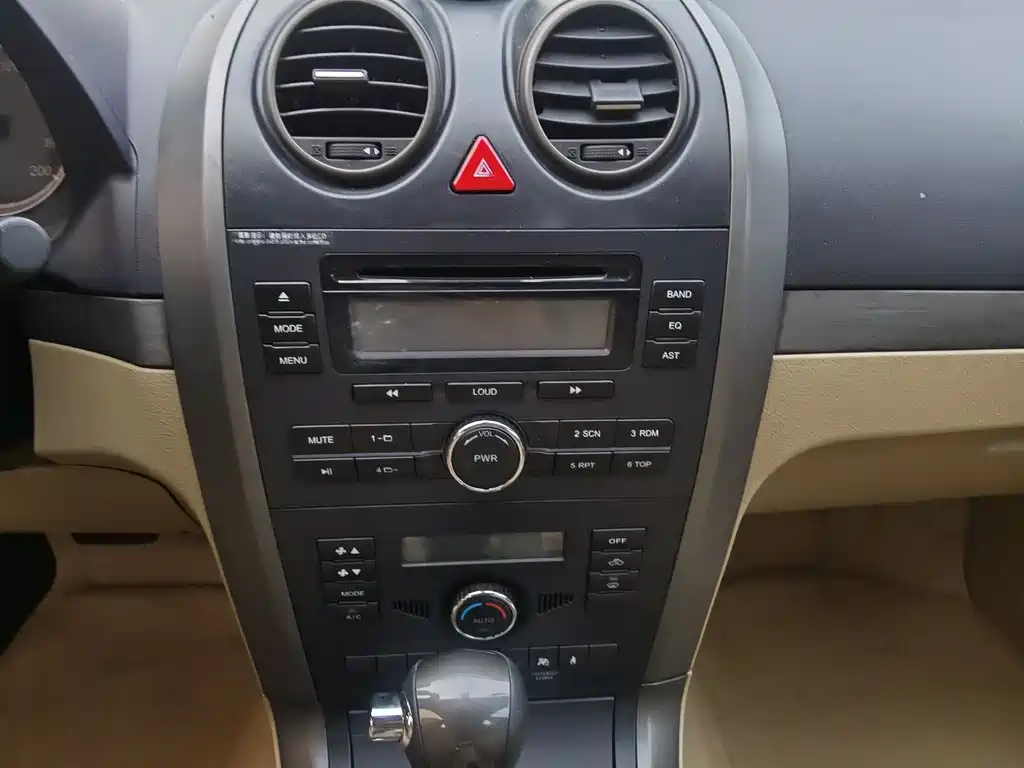 Haval H5 Classic 2012 — фото 12