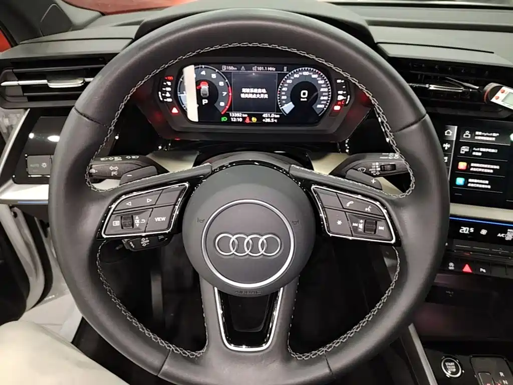 Audi A3 2024 — фото 11