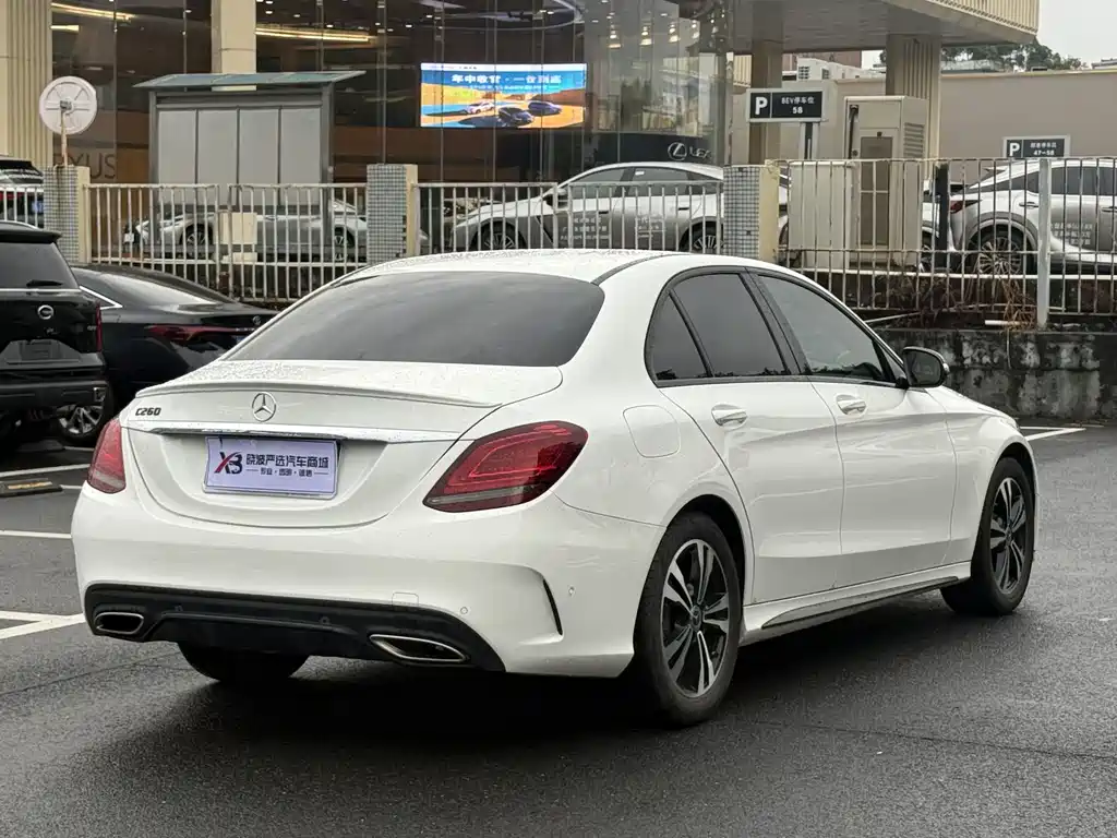 Mercedes-Benz C-Class 2020